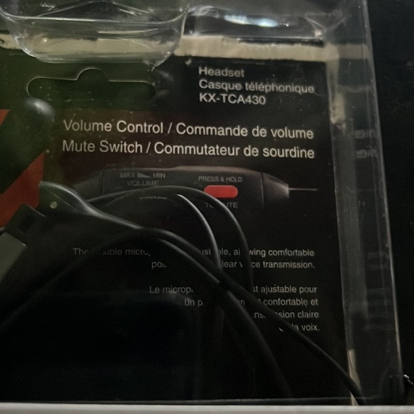 Headset - Picture 3 of 5